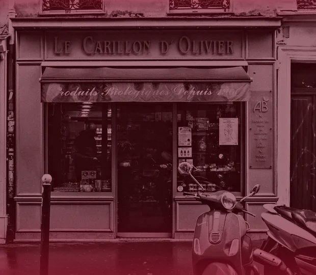 Devanture de commerce et son enseigne